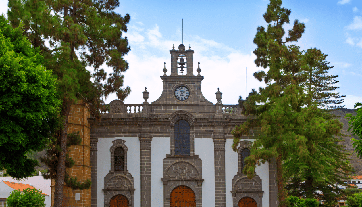 What is the accent on the Canary Islands?