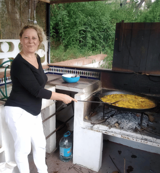 Paella Valenciana: History, Ingredients, and Where to Try It