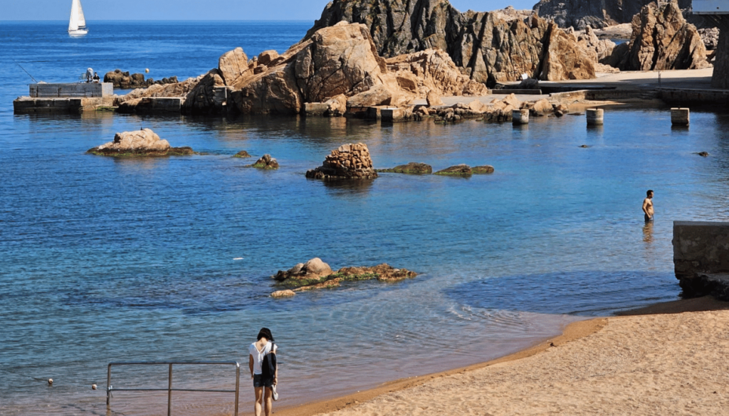 Costa Brava Beaches: Where Crystal Waters Meet Golden Sands